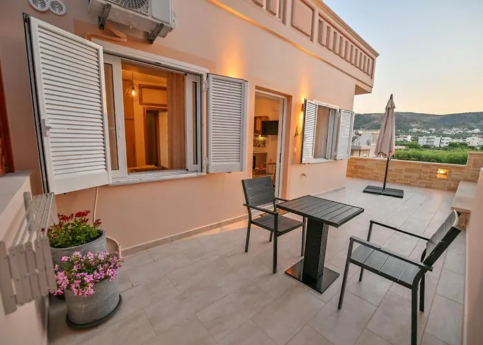 Artemis No.2 Apartment